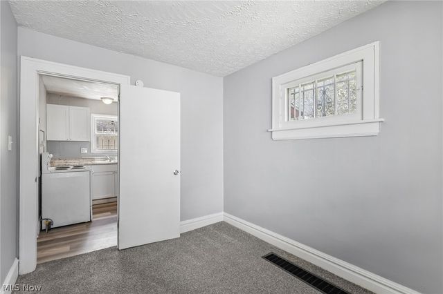 600 Grace Avenue, Akron, OH 44320