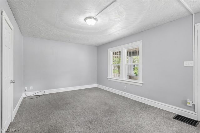 600 Grace Avenue, Akron, OH 44320