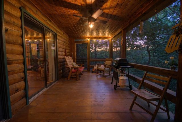 218 Bench Leg Road, Mineral Bluff, GA 30559
