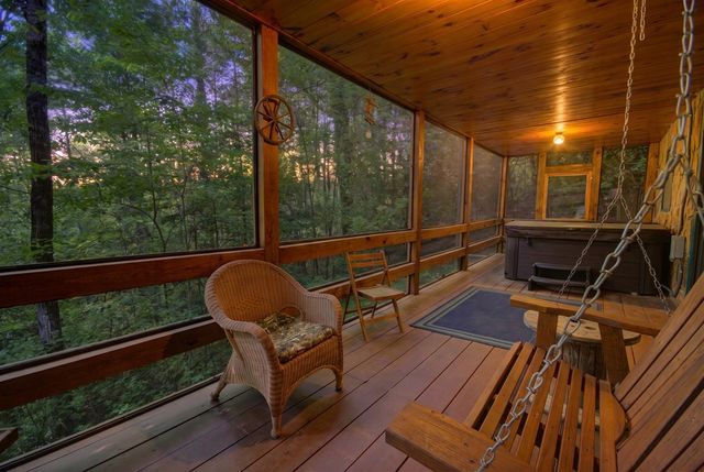 218 Bench Leg Road, Mineral Bluff, GA 30559