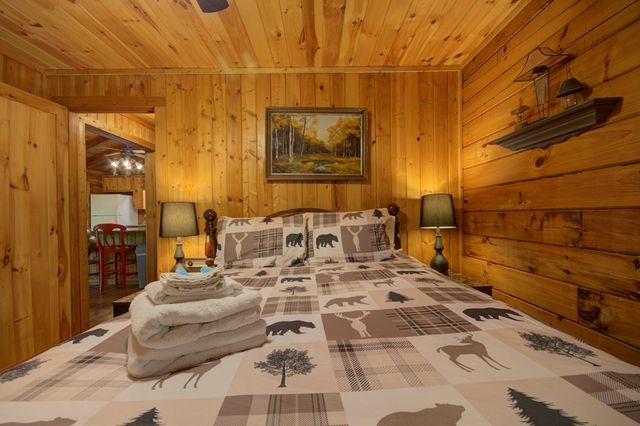 218 Bench Leg Road, Mineral Bluff, GA 30559