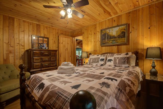 218 Bench Leg Road, Mineral Bluff, GA 30559