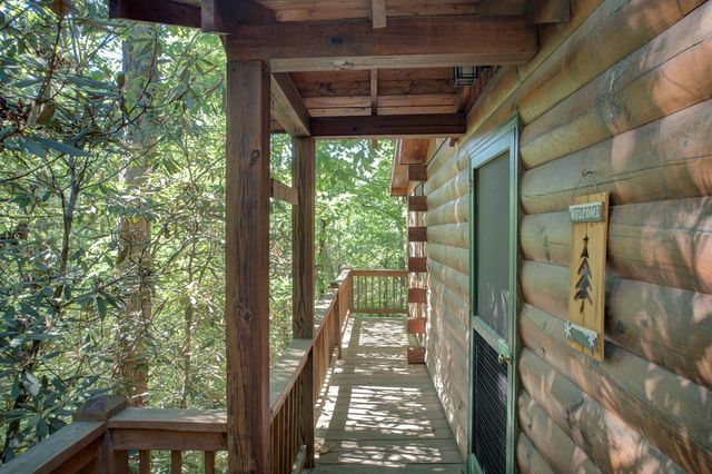 218 Bench Leg Road, Mineral Bluff, GA 30559