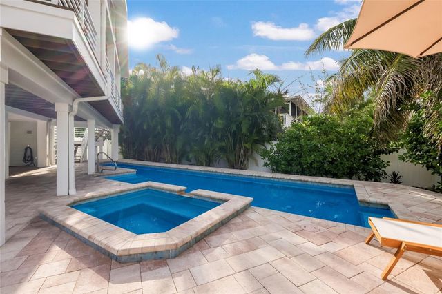 315 HAMMOCK CIRCLE, Anna Maria, FL 34216