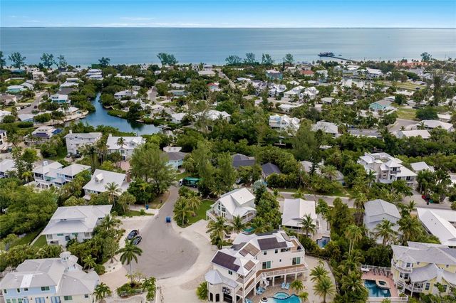 315 HAMMOCK CIRCLE, Anna Maria, FL 34216