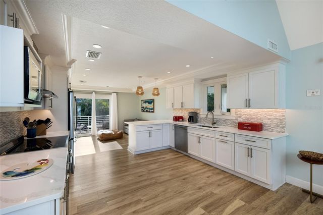 315 HAMMOCK CIRCLE, Anna Maria, FL 34216