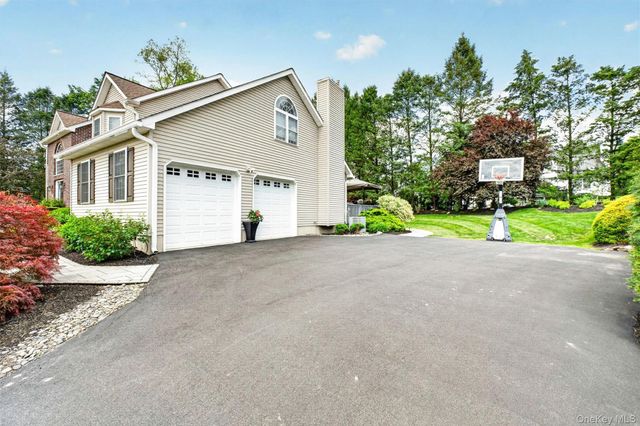 105 Jessica Court, Cornwall, NY 12518