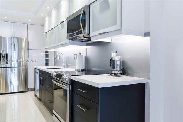 1950 S Ocean Dr 9N, Hallandale Beach, FL 33009
