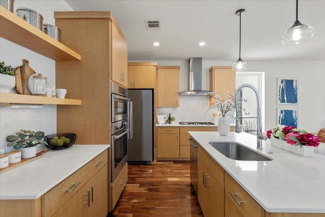 2301 Bluebonnet LN 11, Austin, TX 78704
