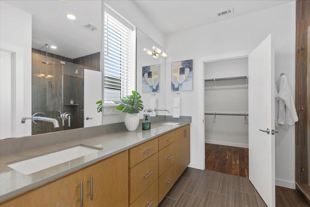 2301 Bluebonnet LN 11, Austin, TX 78704