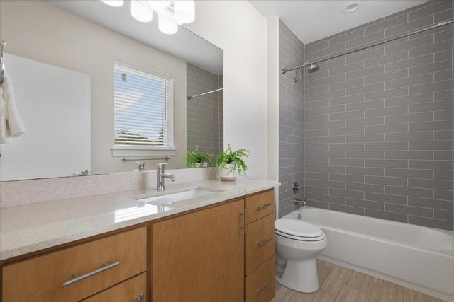 2301 Bluebonnet LN 11, Austin, TX 78704