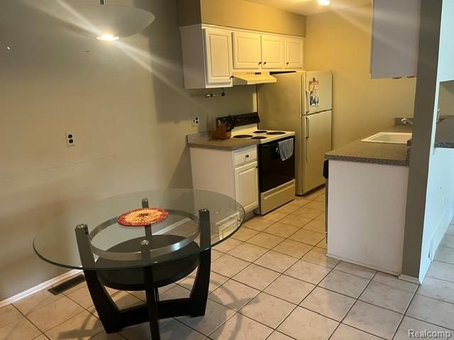 11740 Seaton Drive 4, Sterling Heights, MI 48312