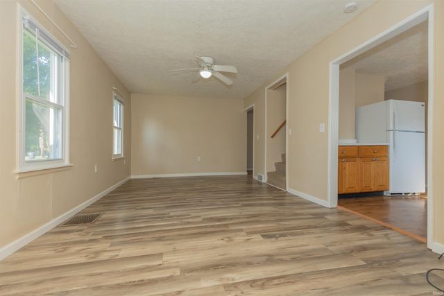 1112 Saint George Road, Evansville, IN 47711