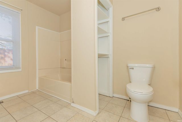 1112 Saint George Road, Evansville, IN 47711