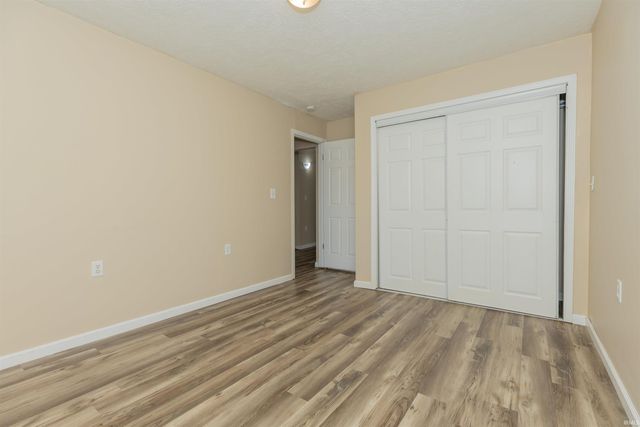 1112 Saint George Road, Evansville, IN 47711