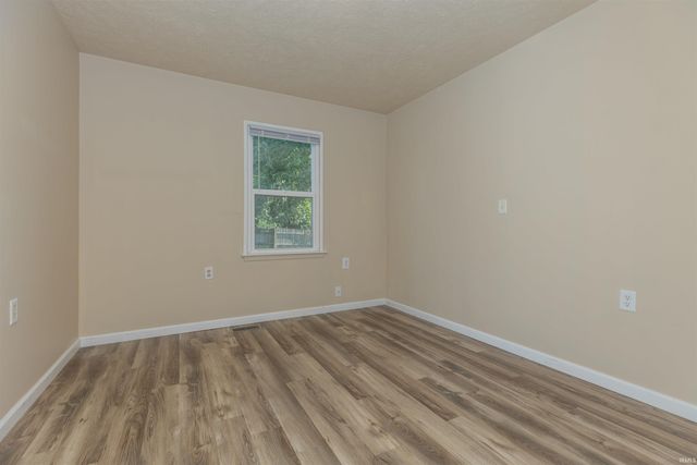 1112 Saint George Road, Evansville, IN 47711