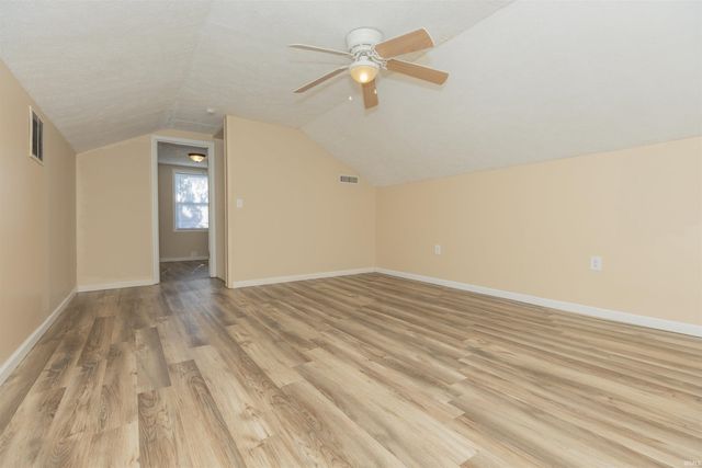 1112 Saint George Road, Evansville, IN 47711