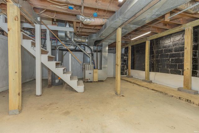 1112 Saint George Road, Evansville, IN 47711