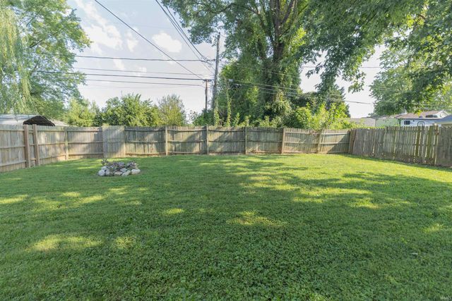 1112 Saint George Road, Evansville, IN 47711