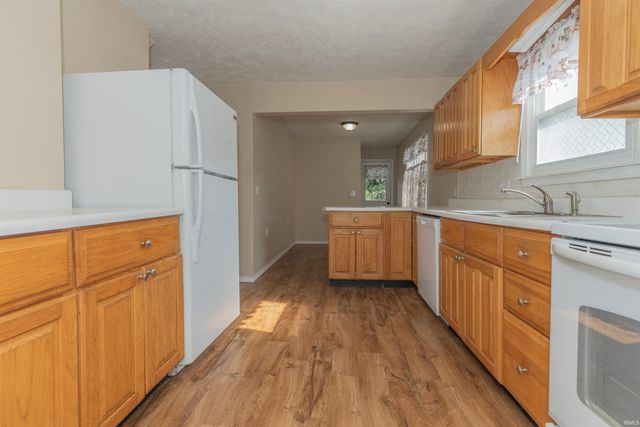 1112 Saint George Road, Evansville, IN 47711