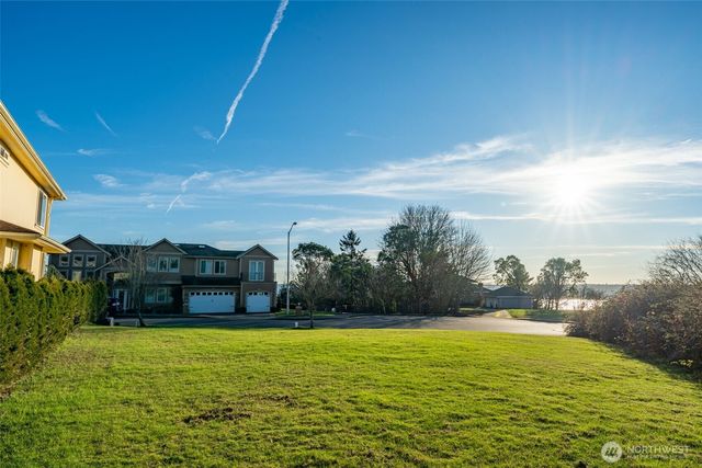 2809 44th Street Ct NE, Tacoma, WA 98422