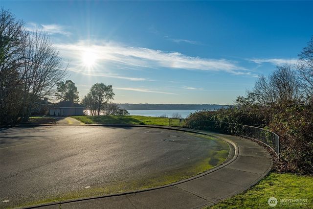 2809 44th Street Ct NE, Tacoma, WA 98422