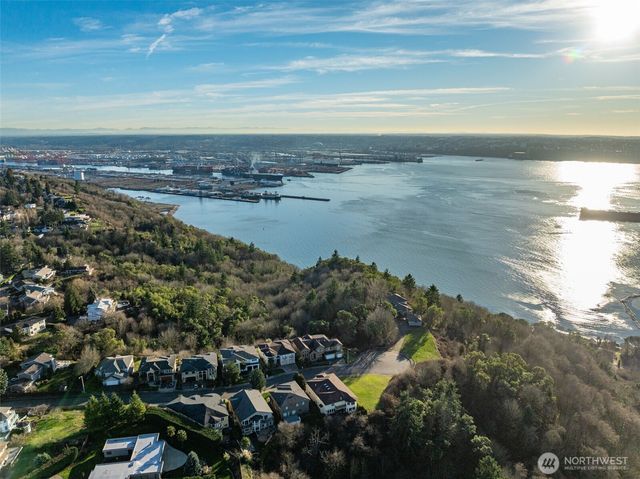 2809 44th Street Ct NE, Tacoma, WA 98422