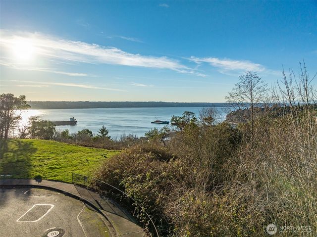 2809 44th Street Ct NE, Tacoma, WA 98422