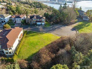 2809 44th Street Ct NE, Tacoma, WA 98422