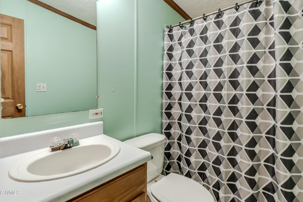 227 Connecticut Street, Bismarck, ND 58504 photo 20