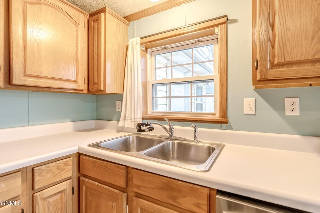 227 Connecticut Street, Bismarck, ND 58504 photo 29