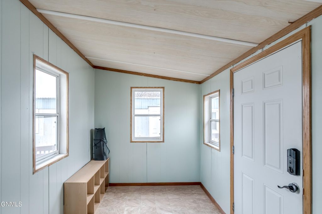 227 Connecticut Street, Bismarck, ND 58504 photo 36