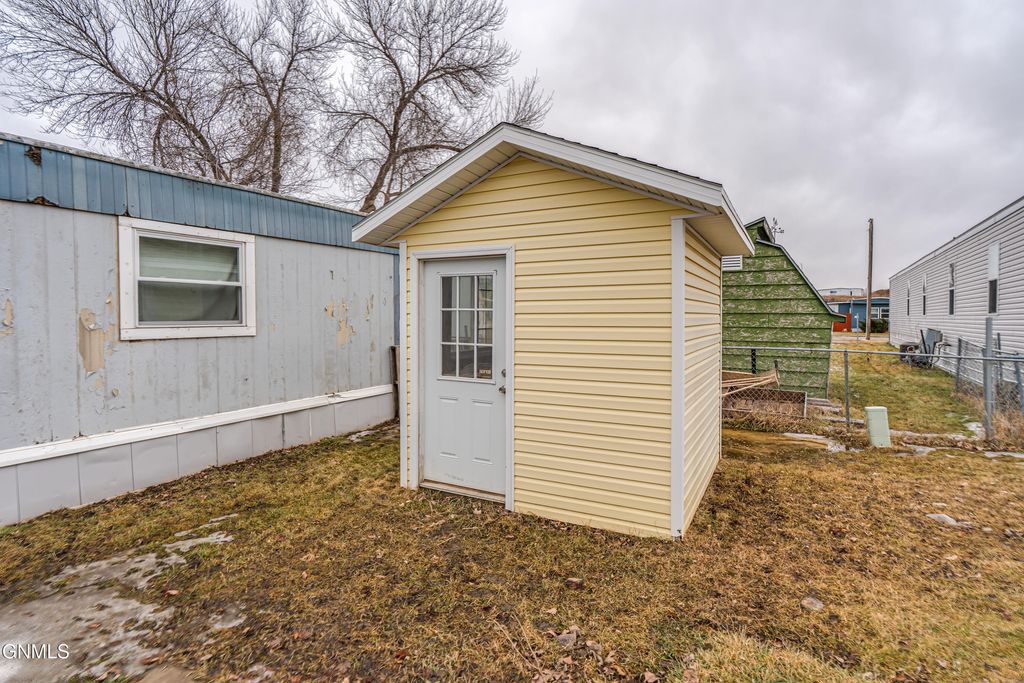 227 Connecticut Street, Bismarck, ND 58504 photo 37