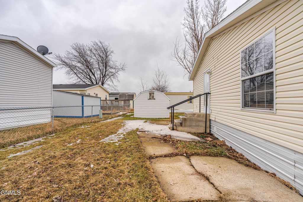 227 Connecticut Street, Bismarck, ND 58504 photo 38