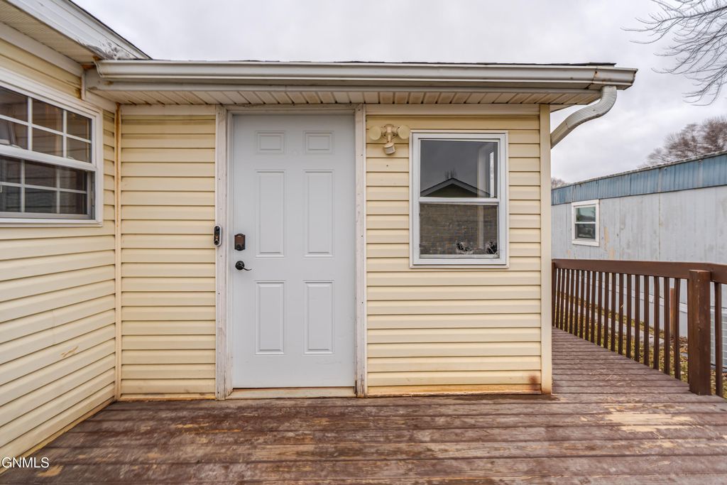 227 Connecticut Street, Bismarck, ND 58504 photo 40