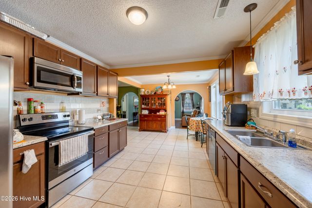 1001 Corbett Avenue N, Wilson, NC 27893