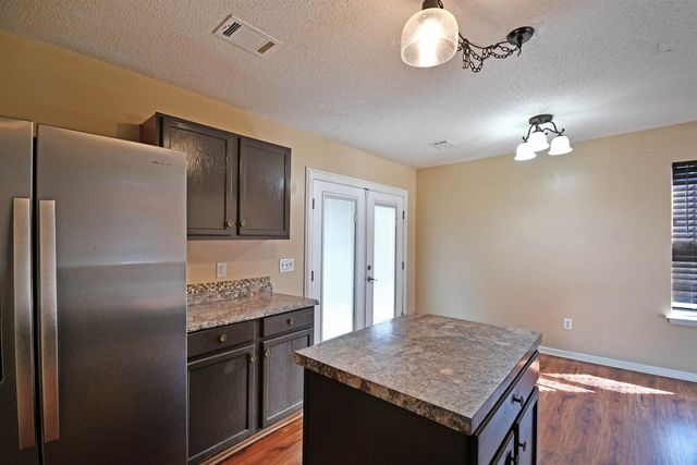136 W Corley Lane, Spartanburg, SC 29303
