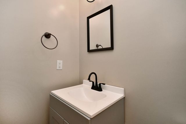 136 W Corley Lane, Spartanburg, SC 29303