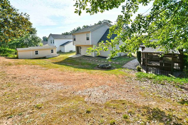 136 W Corley Lane, Spartanburg, SC 29303