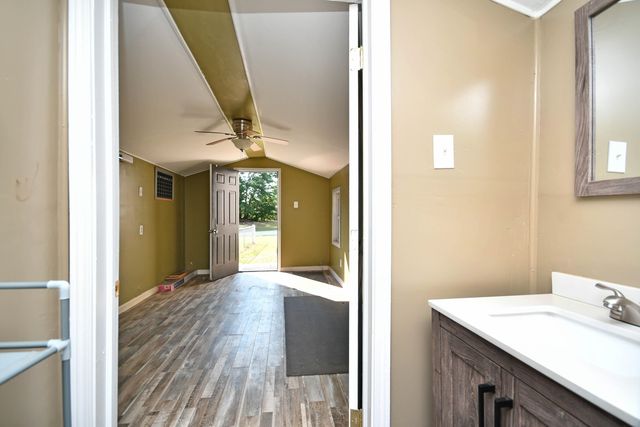136 W Corley Lane, Spartanburg, SC 29303