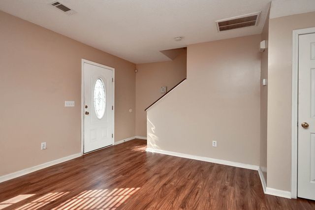136 W Corley Lane, Spartanburg, SC 29303