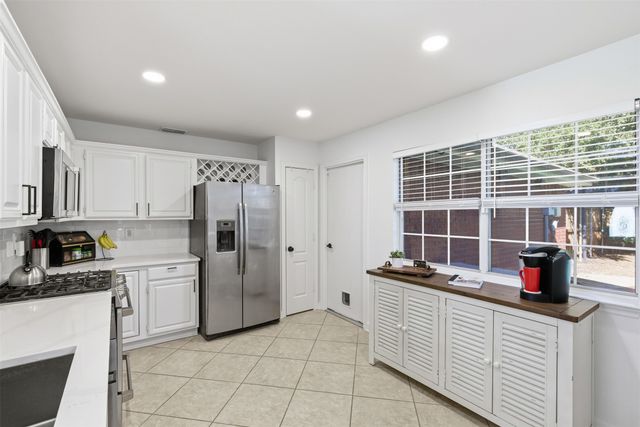 824 Stone Trail Drive, Flower Mound, TX 75028