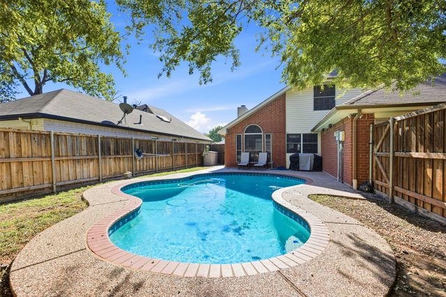 824 Stone Trail Drive, Flower Mound, TX 75028