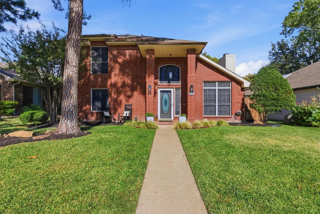 824 Stone Trail Drive, Flower Mound, TX 75028