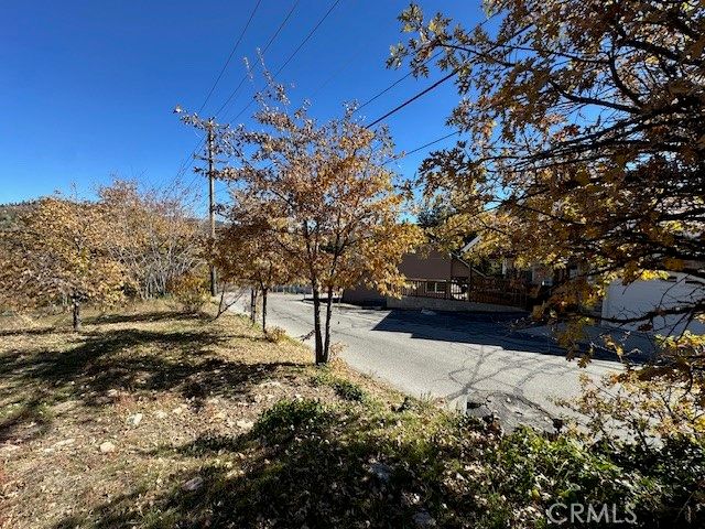 2379 Chicago Drive, Running Springs, CA 92382