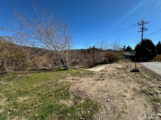 2379 Chicago Drive, Running Springs, CA 92382