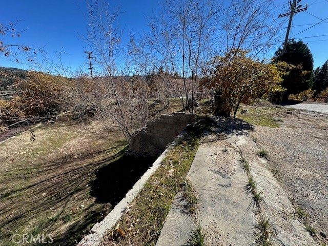 2379 Chicago Drive, Running Springs, CA 92382