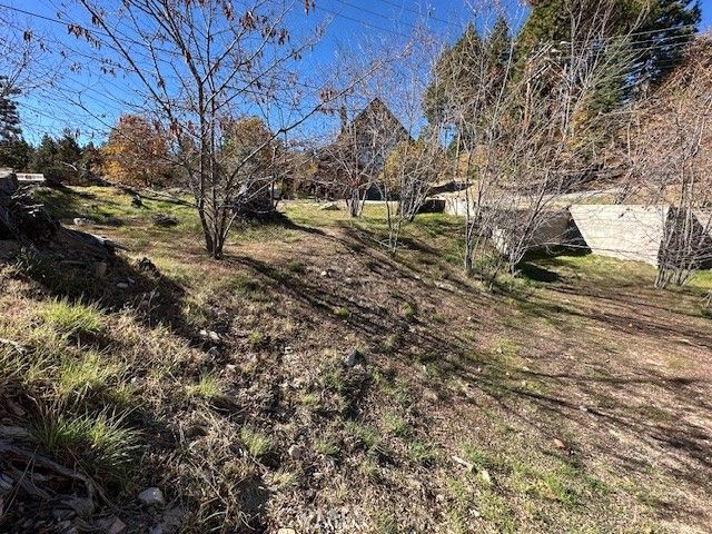 2379 Chicago Drive, Running Springs, CA 92382