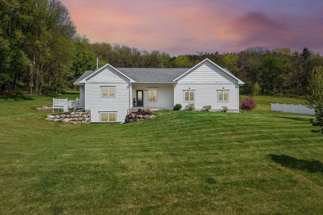 10265 County Road KP Road, Mazomanie, WI 53560
