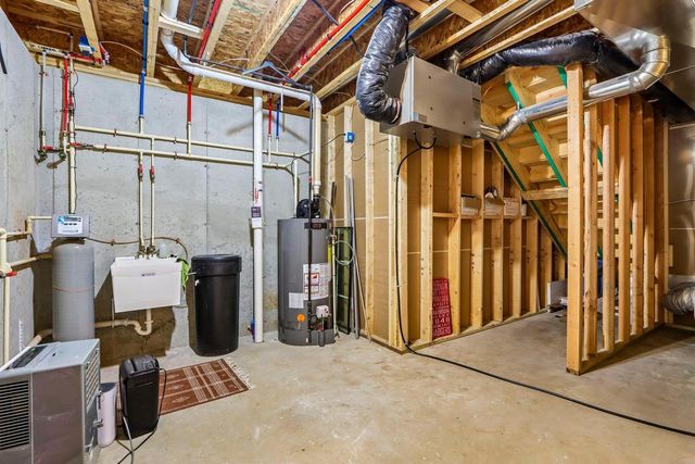 10265 County Road KP Road, Mazomanie, WI 53560